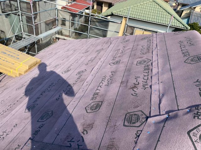 加古川市のカバー工事に伴い防水紙敷設